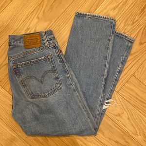 Levi wedgie straight distressed jeans